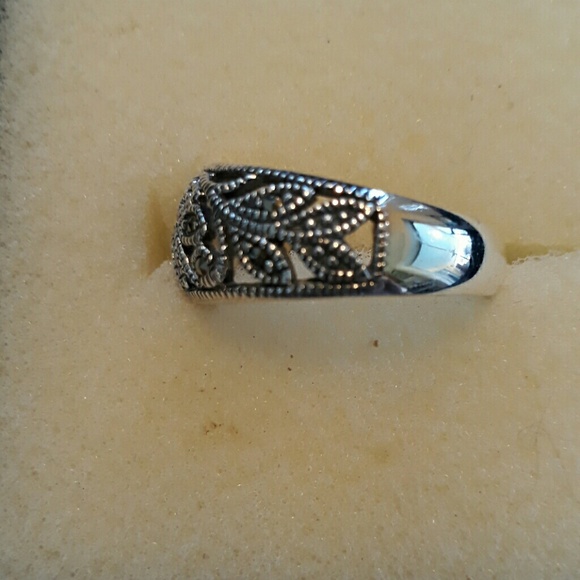 STERLING SILVER MARCASITE RING - Picture 4 of 4